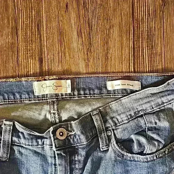 Womens Jessica Simpson Embroidered Boyfriend Jean Sz 29 27" inseam - Picture 3 of 4